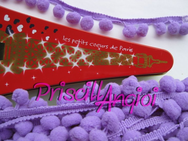 Fleco de Madroo pompon VIOLETA - seccin - 20 cm - - Haga un click en la imagen para cerrar