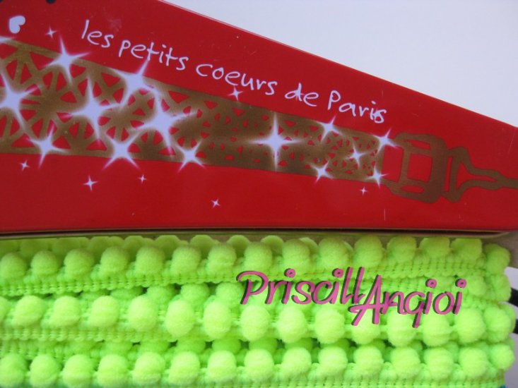 Fleco de Madroo mini pompon LIMA FLUOR - seccin - 50 cm - - Haga un click en la imagen para cerrar