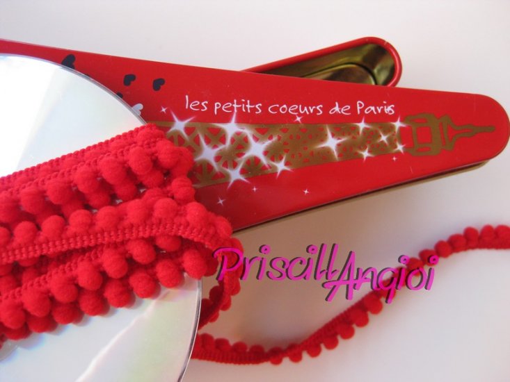 Fleco de Madroo mini pompon ROJO GRANATE- seccin - 50 cm - - Haga un click en la imagen para cerrar